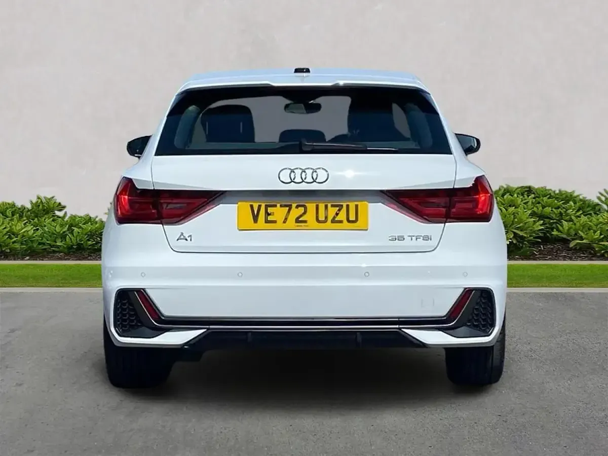 Usado Audi A1 Sportback S-Line 150 HP (110 kW) 2023 Branco Citadino