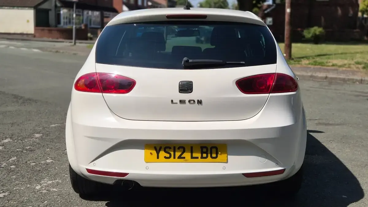 Used Seat Leon Copa 105 HP (77 kW) 2012 White Hatchback