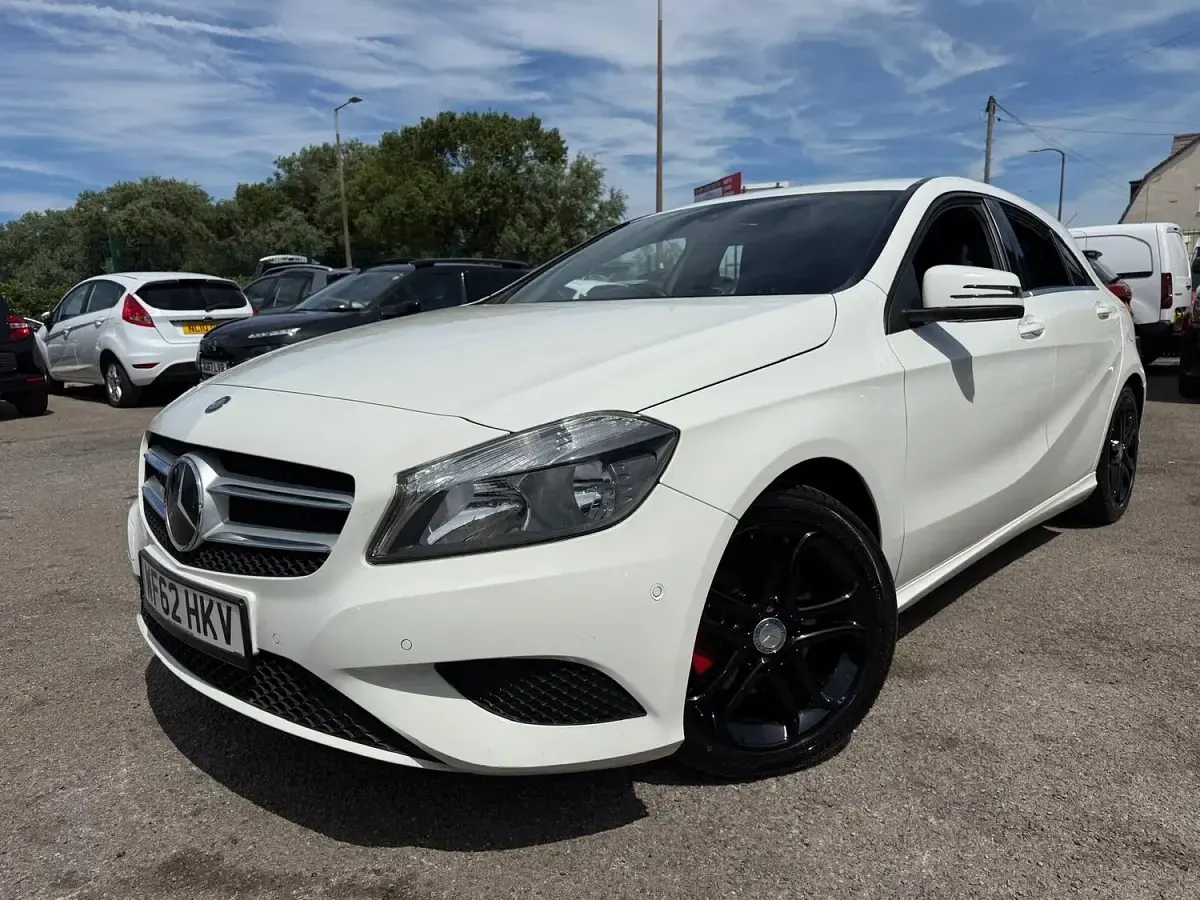 Used Mercedes A200 2013 White Hatchback