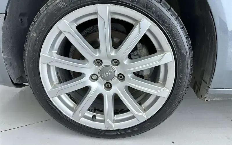 Used Audi A4 Advanced 177 HP (130 kW) 2014 Grey Estate