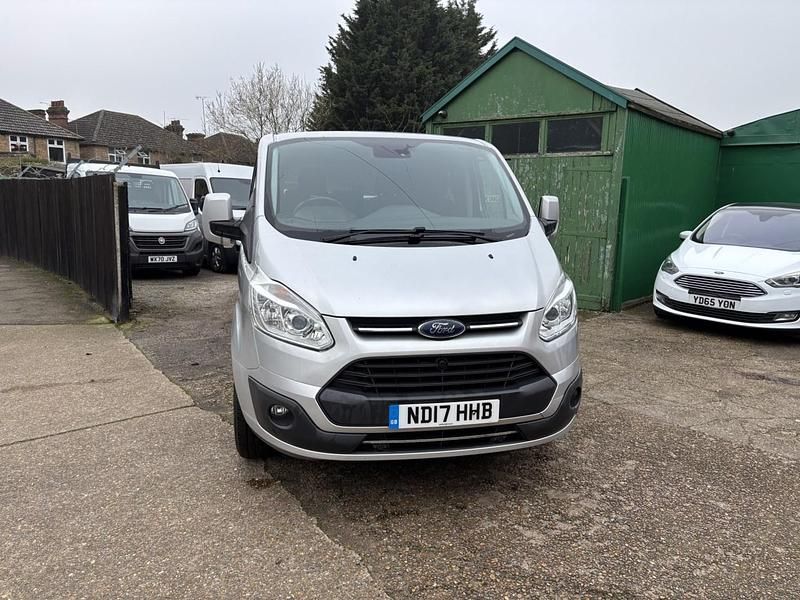 Begagnad Ford Tourneo Custom Titanium 2017 Silver Van