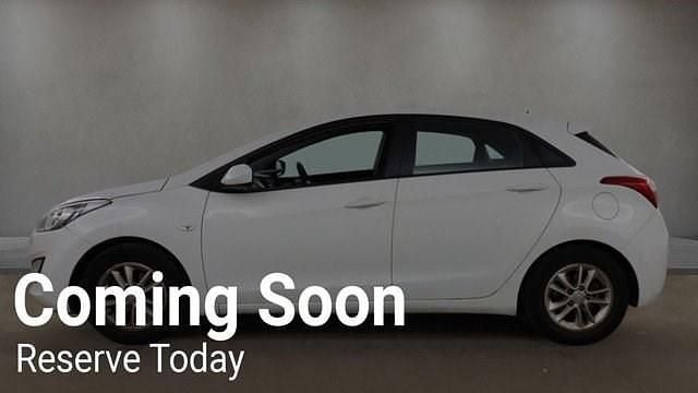 Used Hyundai i30 Active 110 HP (80 kW) 2014 White Hatchback