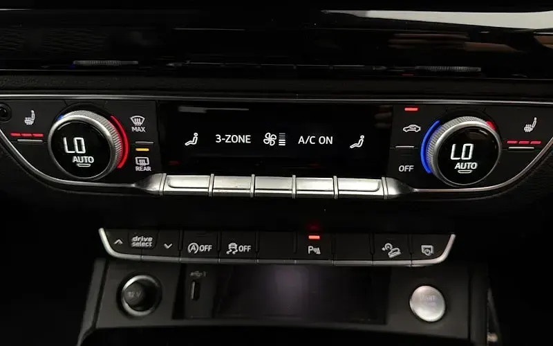 Used Audi Q5 S-Line 204 HP (150 kW) 2022 Black SUV