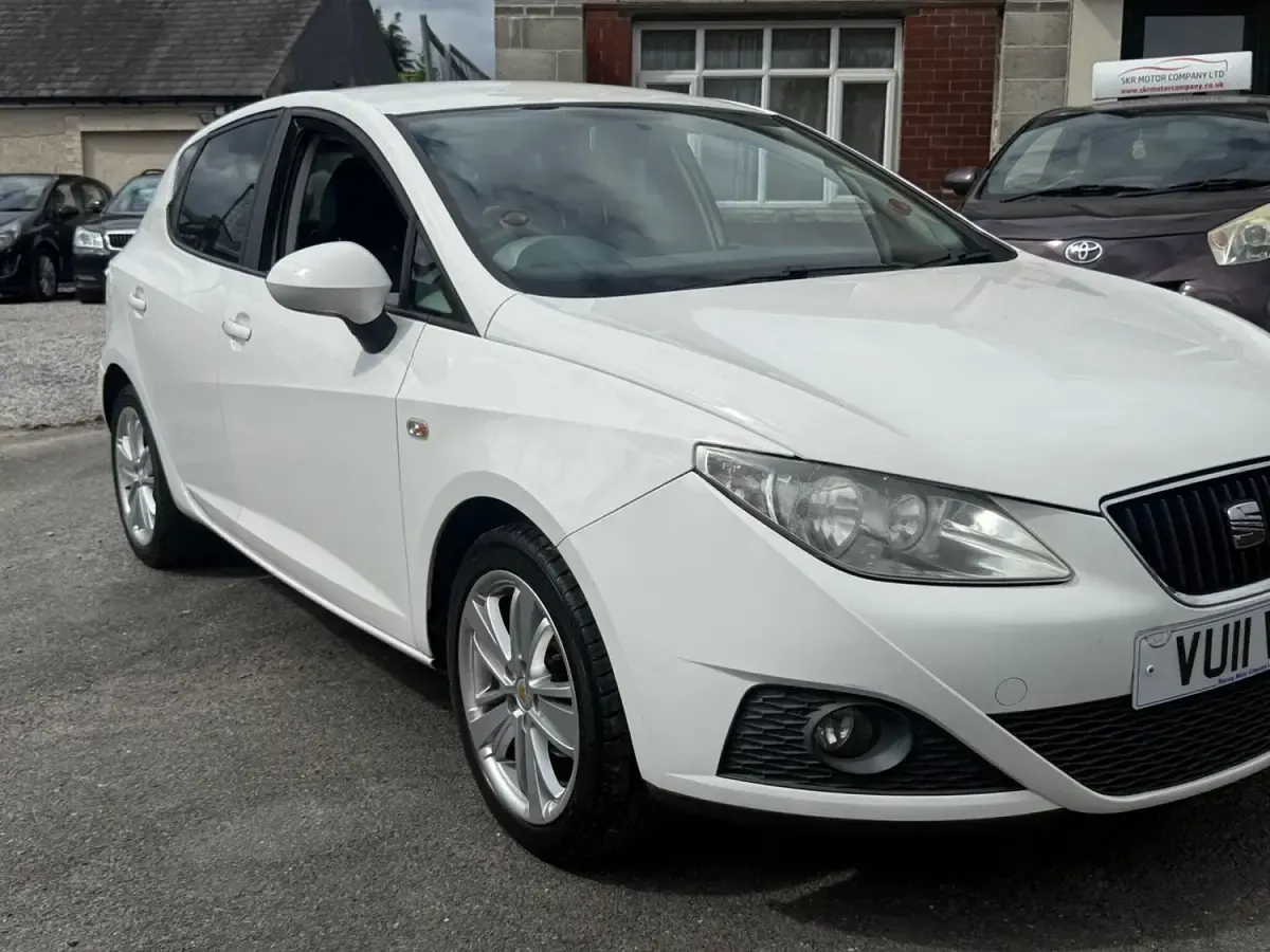 Used Seat Ibiza 85 HP (62 kW) 2011 White Hatchback