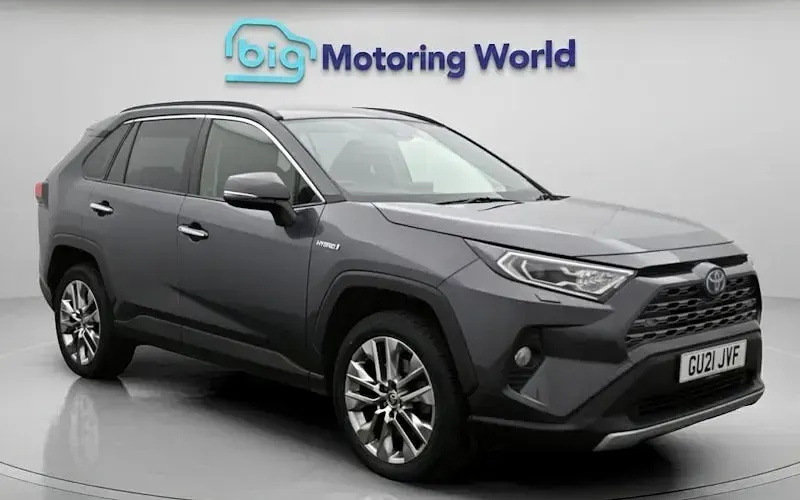 Used Toyota RAV4 Hybrid 219 HP (161 kW) 2021 SUV