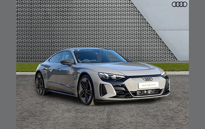 Used Audi e-tron GT quattro Comfort 475 kW (646 HP) 2022 Grey Sedan