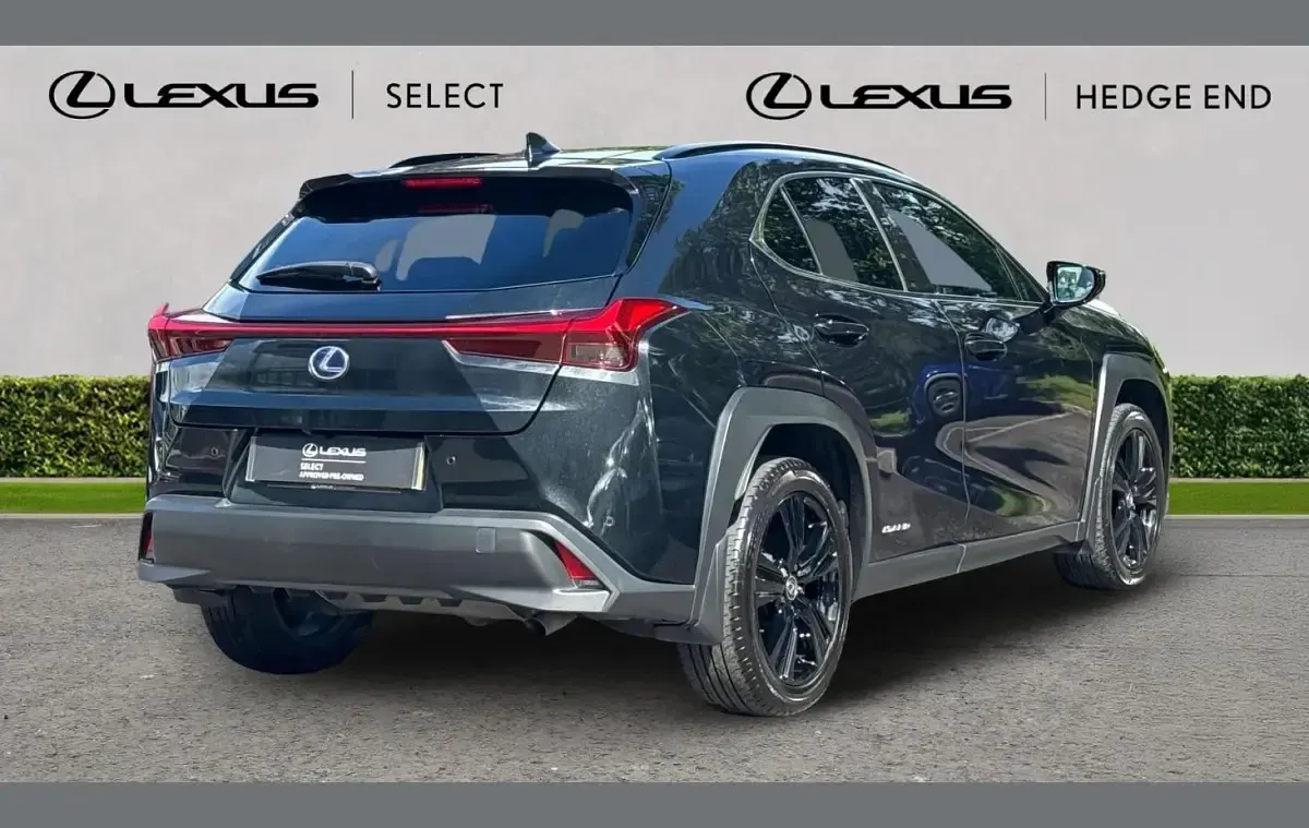 Used Lexus UX 250h 180 HP (132 kW) 2021 Black SUV