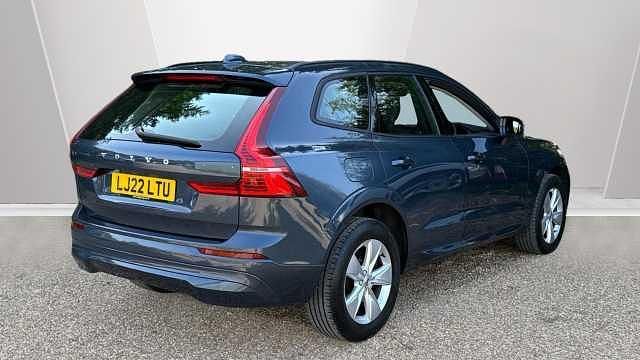 Used Volvo XC60 Momentum 247 HP (181 kW) 2022 SUV