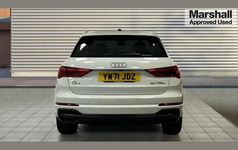 Begagnad Audi Q3 S-Line 241 HK (177 kW) 2022 Vit SUV