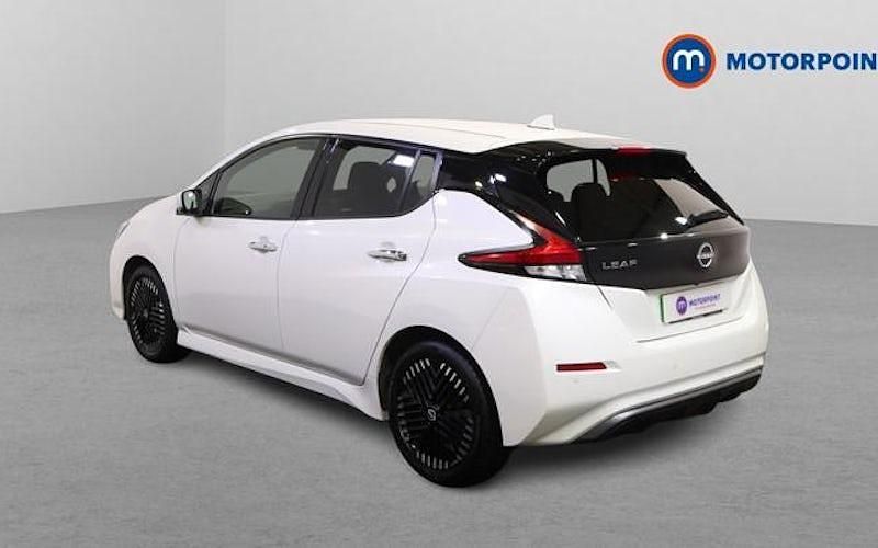 Used Nissan Leaf N-Connecta 110 kW (150 HP) 2025 Hatchback