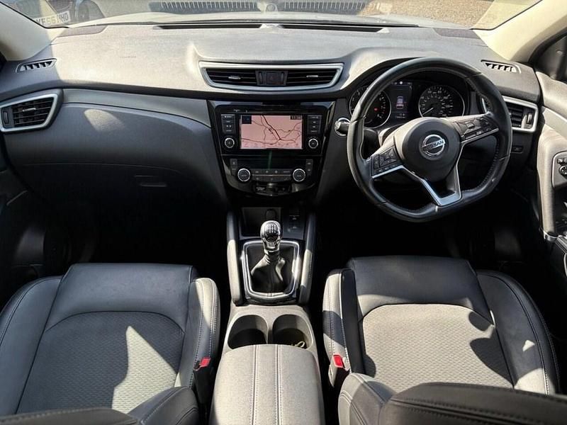 Used Nissan Qashqai Tekna 140 HP (102 kW) 2019 Silver SUV