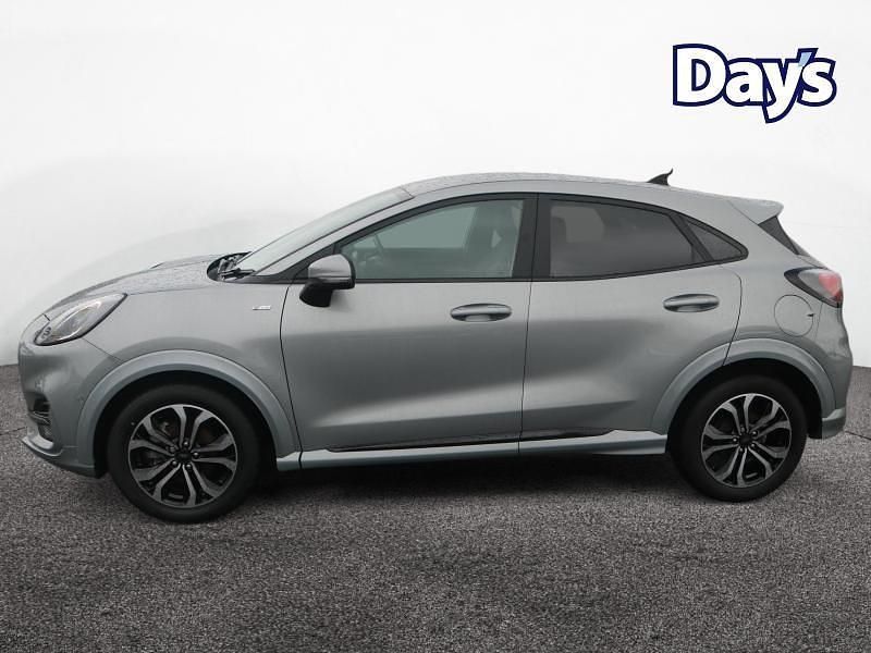 Usado Ford Puma ST-Line 2023 Plateado Utilitario