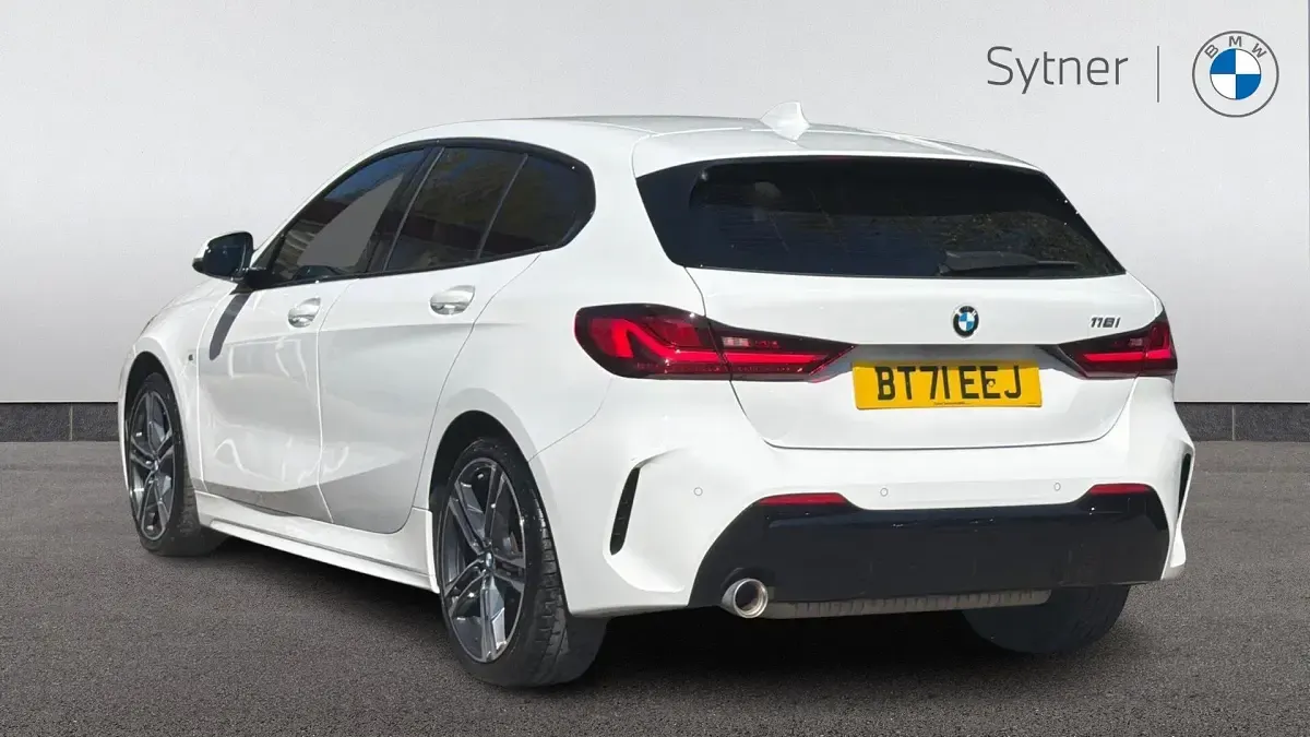 Used BMW 118 M Sport 136 HP (100 kW) 2022 White Hatchback