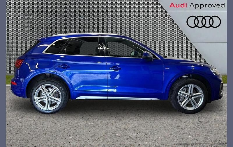 Used Audi Q5 S-Line 261 HP (191 kW) 2023 Blue SUV