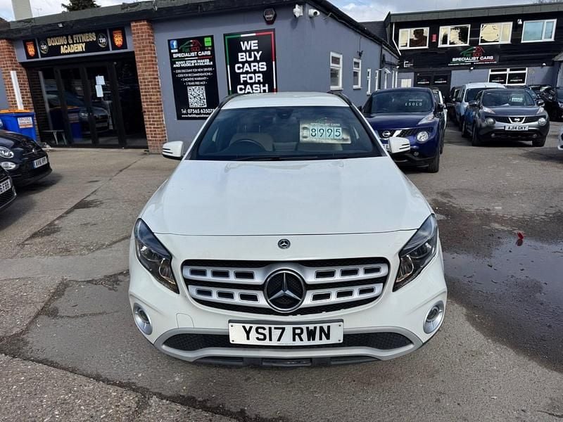 Used Mercedes GLA200 SE 136 HP (100 kW) 2017 White SUV