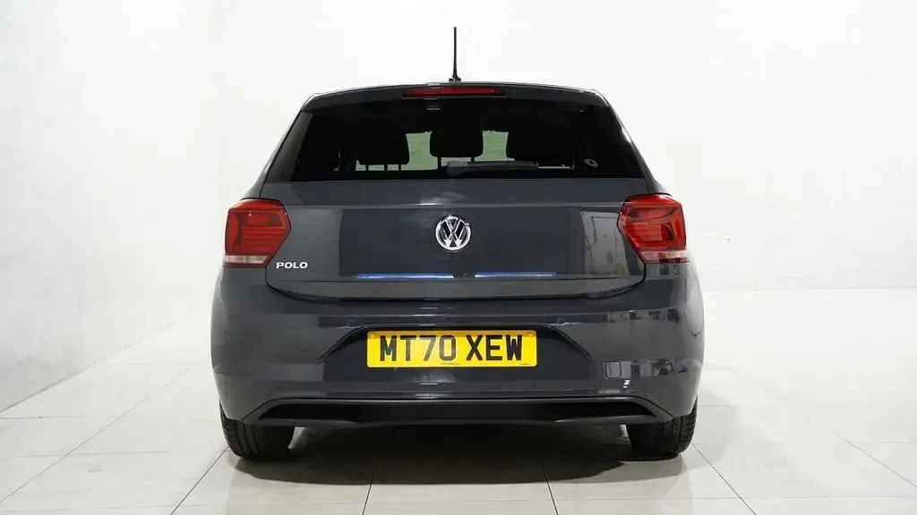 Usado VW Polo Match 95 HP (69 kW) 2020 Cinzento Citadino