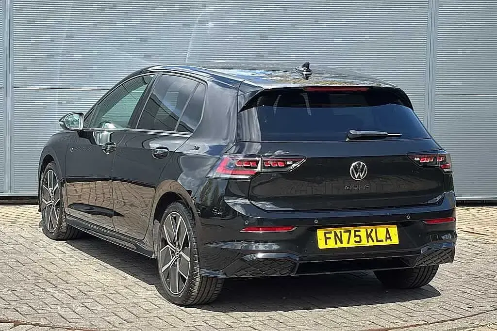 Used VW Golf VIII 150 HP (110 kW) 2025