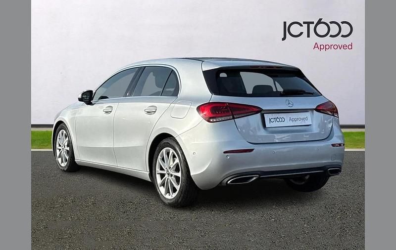 Used Mercedes A180 Executive 134 HP (98 kW) 2019 Silver Hatchback