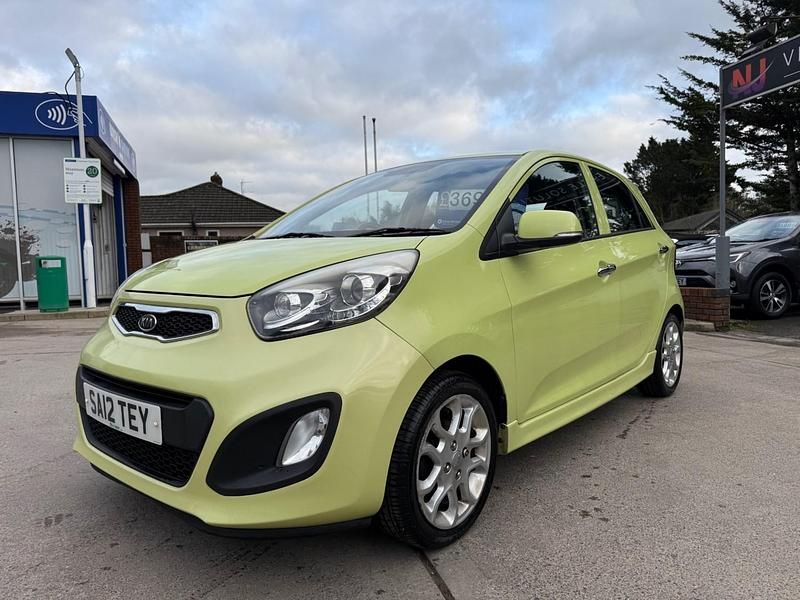 Used Kia Picanto 84 HP (61 kW) 2012 Green Hatchback