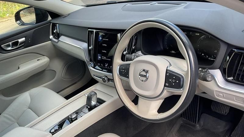 Used Volvo V60 Momentum 2021 Black Estate