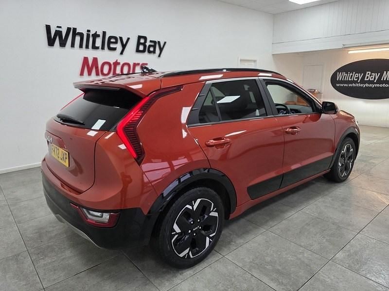 Used Kia e-Niro 11 kW (15 HP) 2022 Orange SUV