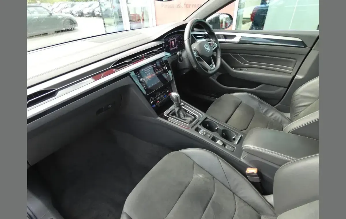 Begagnad VW Arteon R-line 147 HK (108 kW) 2021 Grå Halvkombi
