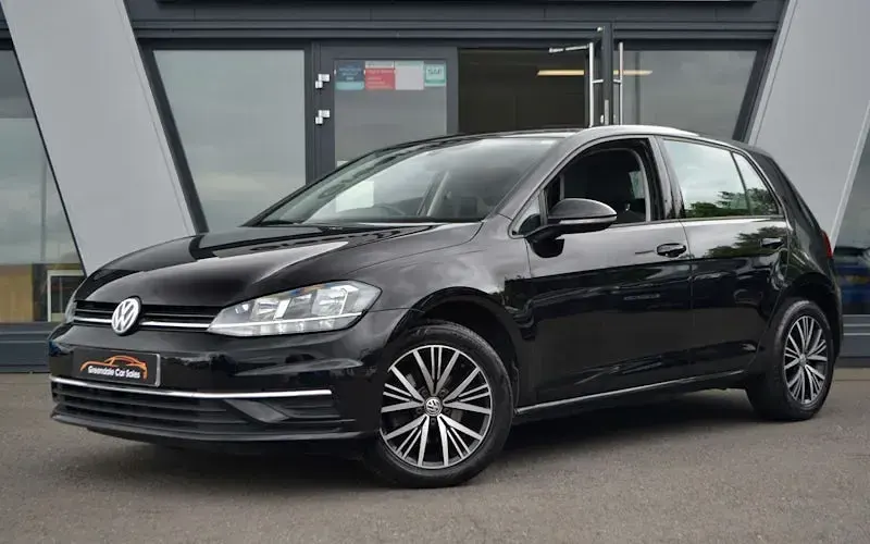 Used VW Golf VII SE 110 HP (80 kW) 2018 Hatchback