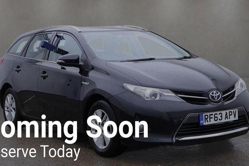 Used 2014 Toyota Auris Touring Sports Estate | £6,350 (Good price) - Image 1/1