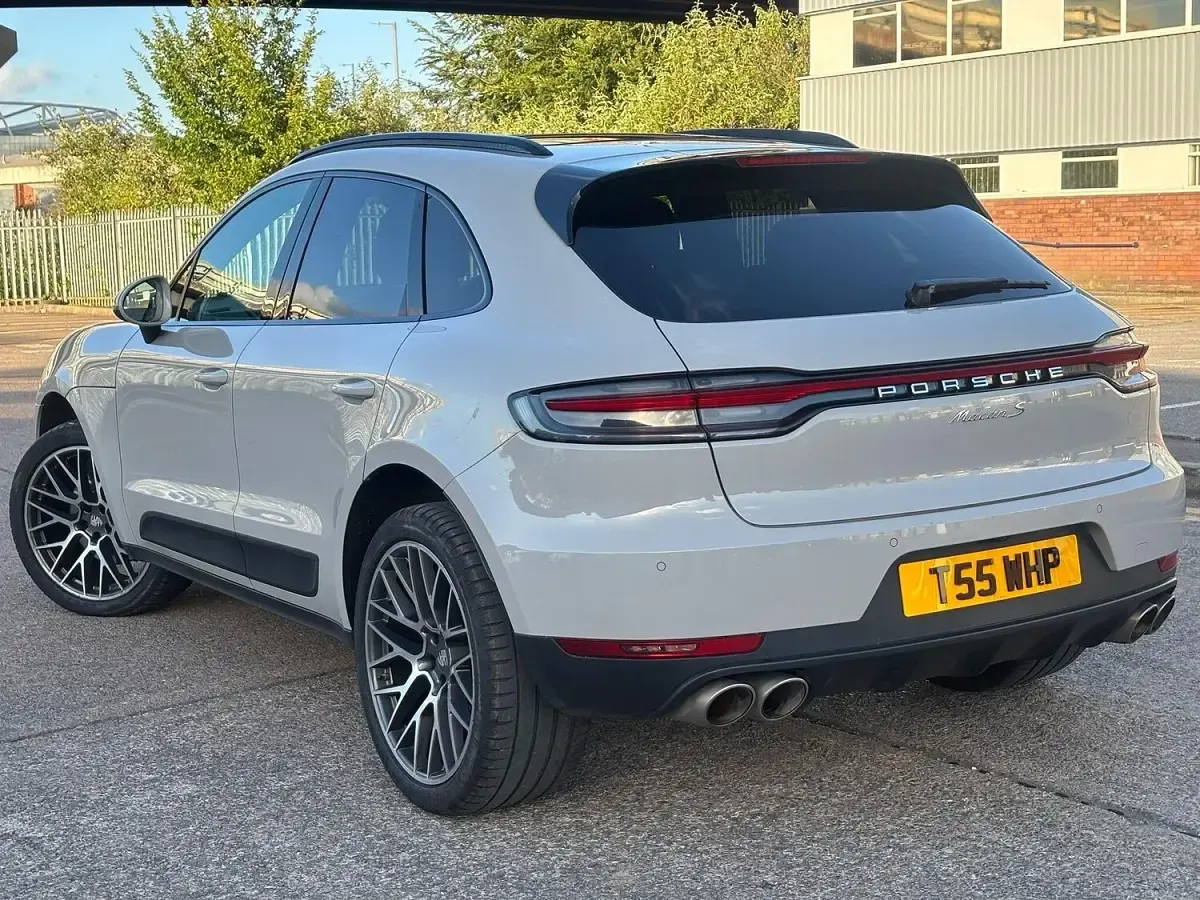 Used Porsche Macan 354 HP (260 kW) 2019 Grey SUV