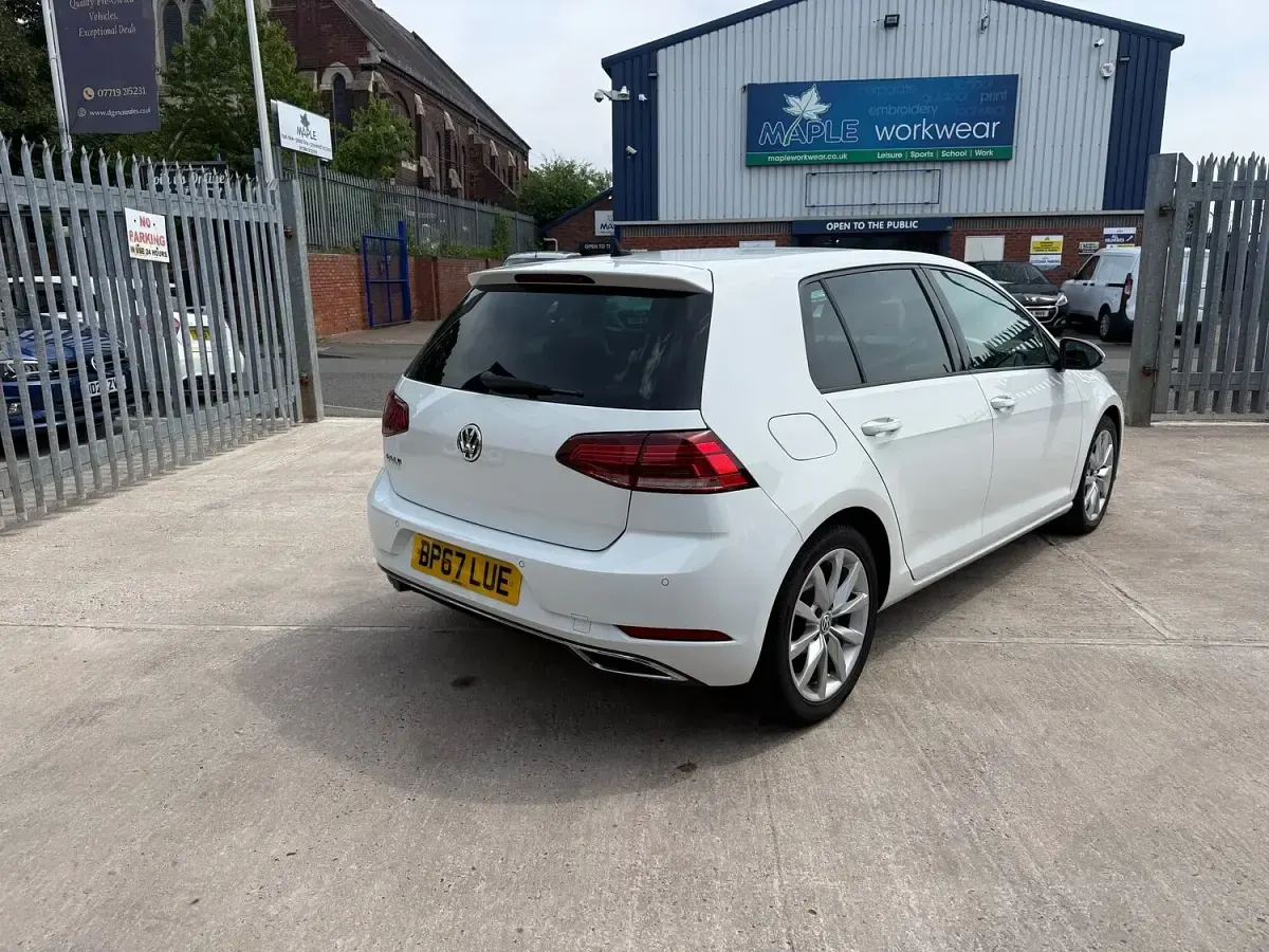 Used VW Golf VII GT 150 HP (110 kW) 2018 White Hatchback