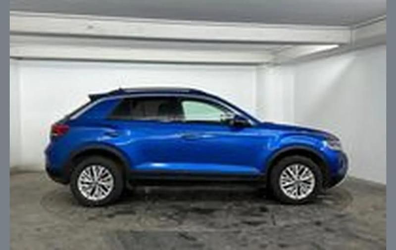 Used VW T-Roc Life 147 HP (108 kW) 2022 Blue SUV