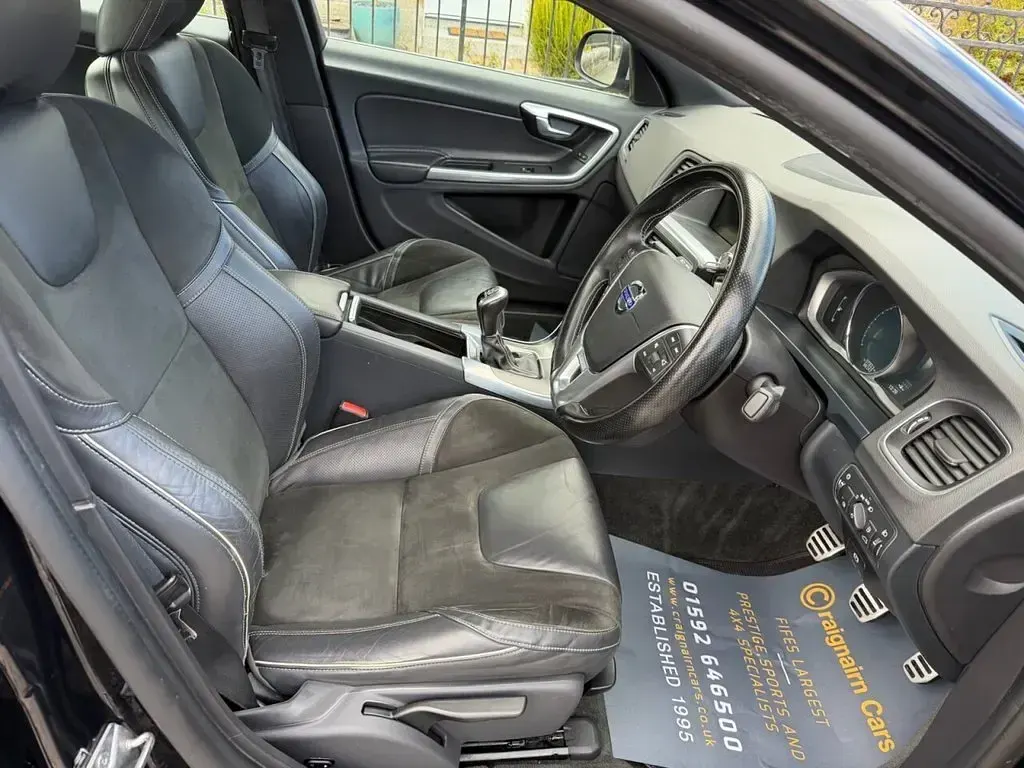 Used Volvo S60 R-Design 181 HP (133 kW) 2015 Black Sedan