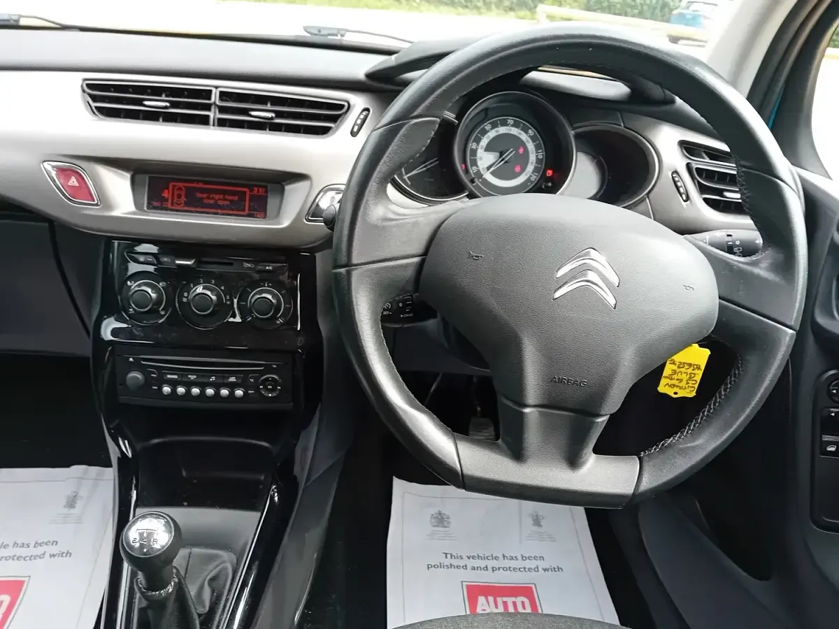 Used Citroën C3 PureTech 2016 Blue Hatchback