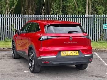 Begagnad Renault Symbioz Techno 140 HK (102 kW) 2025 Röd SUV