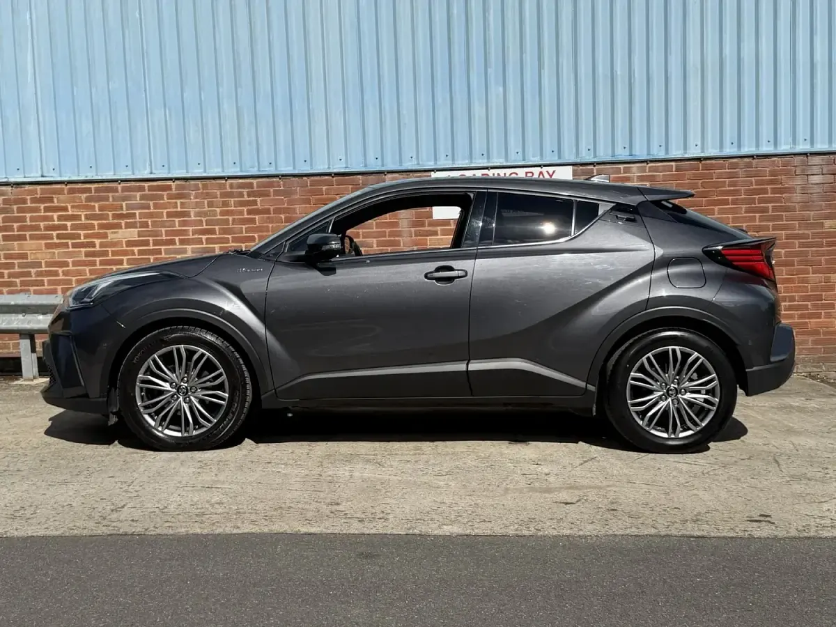 Used Toyota C-HR 184 HP (135 kW) 2021 Grey SUV