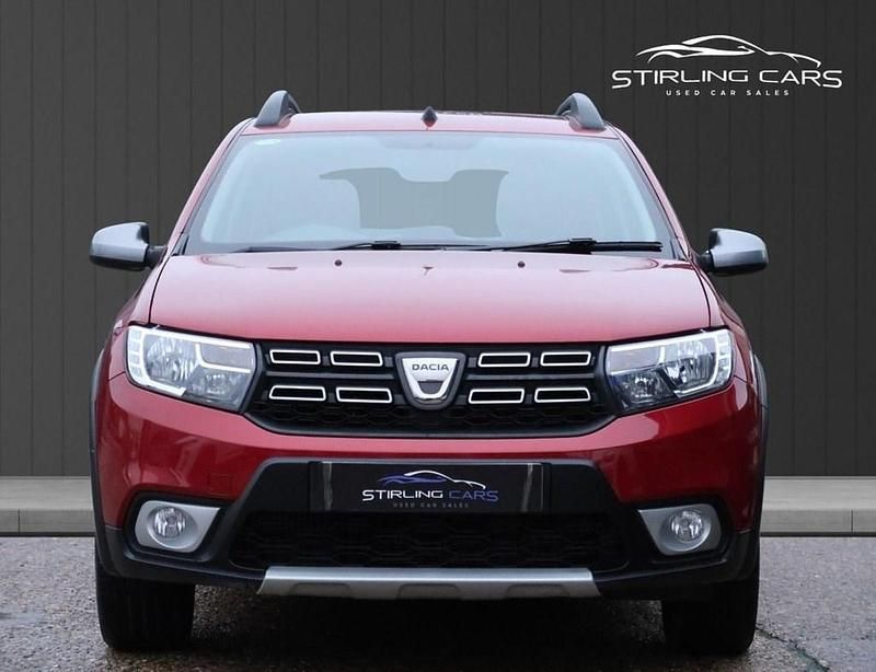 Used Dacia Sandero Comfort 100 HP (73 kW) 2021 Red Hatchback