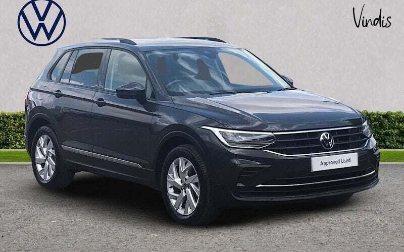 Used 2024 VW Tiguan Life SUV | £17,628 (Super price) - Image 1/4