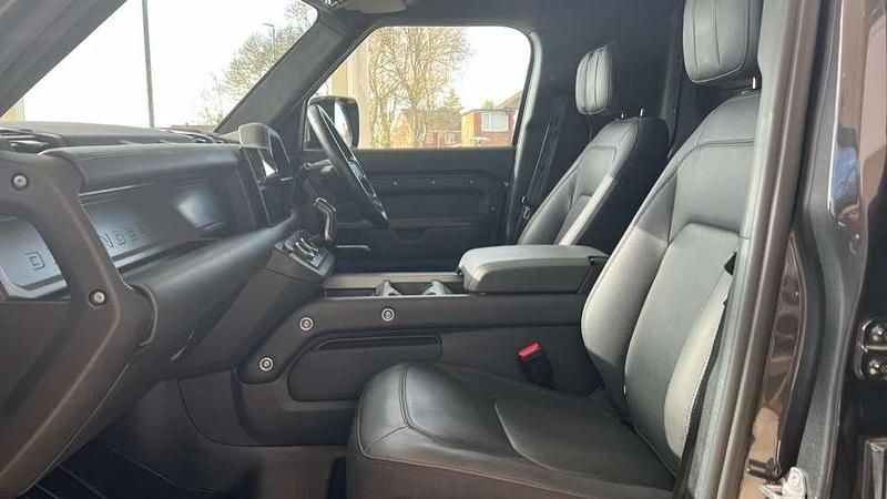 Used Land Rover Defender HSE Dynamic 345 HP (253 kW) 2024 Grey SUV