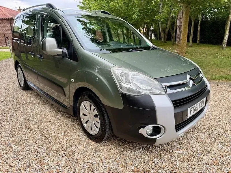 Używany Citroën Berlingo XTR 90 KM (66 kW) 2011 Szary Minivan