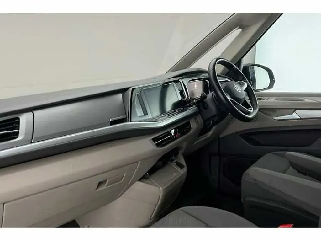 Used VW Multivan 218 HP (160 kW) 2024 MPV