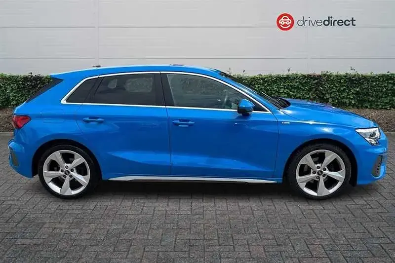 Used Audi A3 Sportback S-Line 150 HP (110 kW) 2021 Blue Hatchback