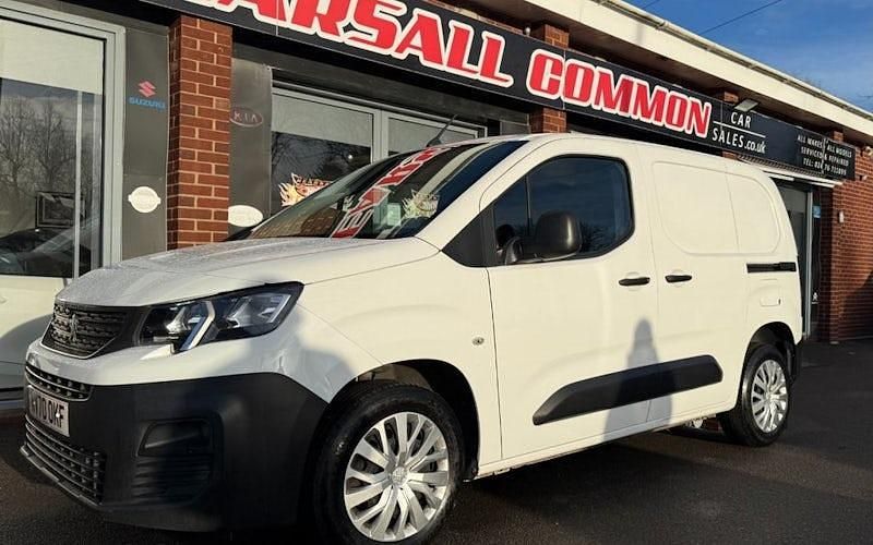 Used Peugeot Partner 102 HP (75 kW) 2021 White MPV
