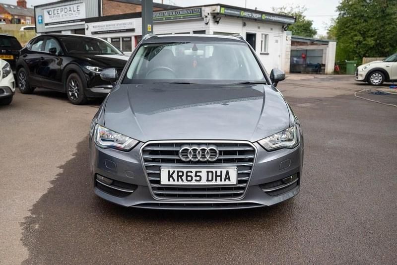 Begagnad Audi A3 110 HK (80 kW) 2015 Grå Halvkombi