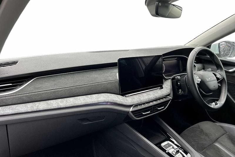 Used Skoda Octavia SE L 148 HP (108 kW) 2025 Moon white metallic Estate