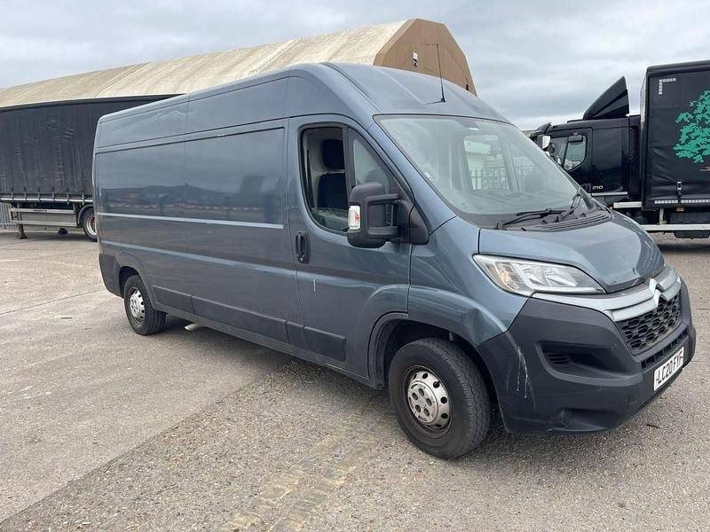 Usado Citroën Relay 140 HP (102 kW) 2020 Cinzento Van