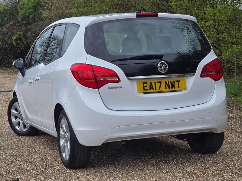 Second-hand Vauxhall Meriva 2017 Alb Monovolum