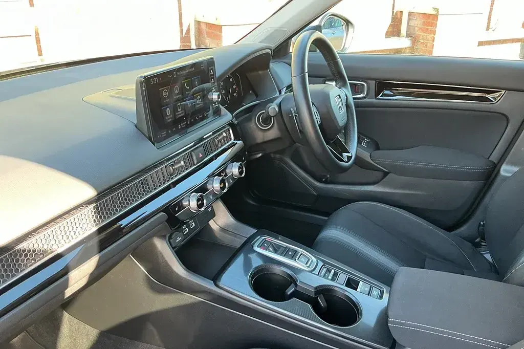 Używany Honda Civic Elegance 2022 Szary Hatchback