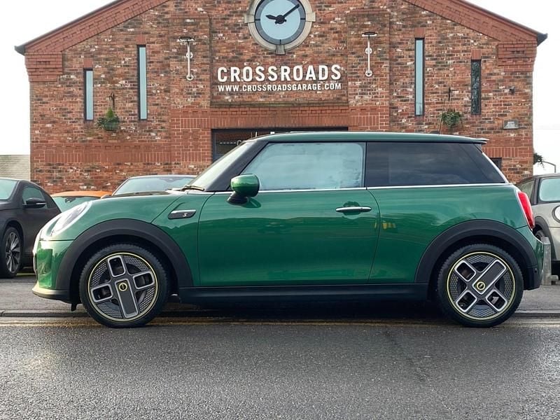 Used Mini Cooper S Hatch 135 kW (184 HP) 2022 British racing green Hatchback