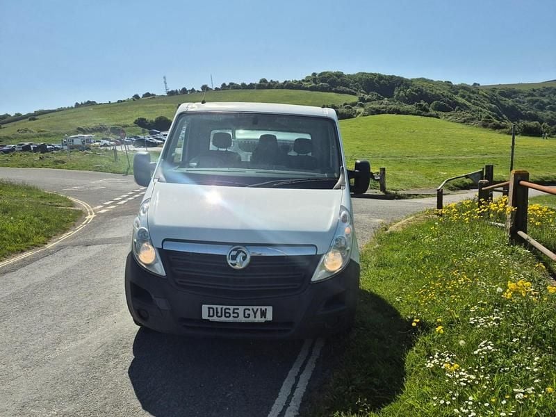 Used Vauxhall Movano 125 HP (91 kW) 2016 White MPV