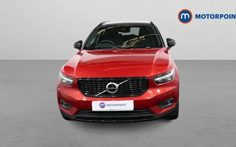 Used Volvo XC40 R-Design Pro 150 HP (110 kW) 2019 Red SUV